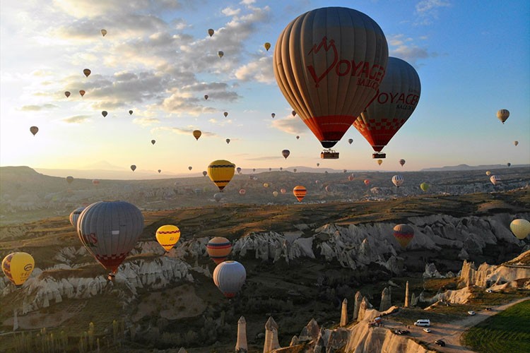 Türk yapımı sıcak hava balonlarına 11 ülkeden talep geldi