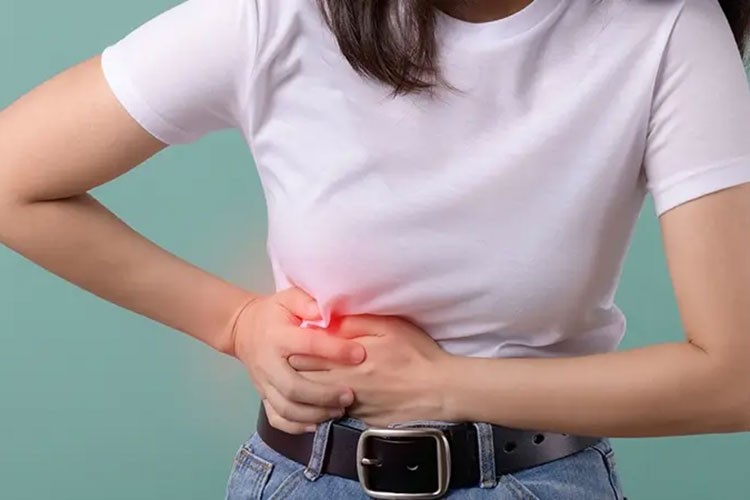 Karın ağrınızın nedeni basit de olabilir, apandisit de!