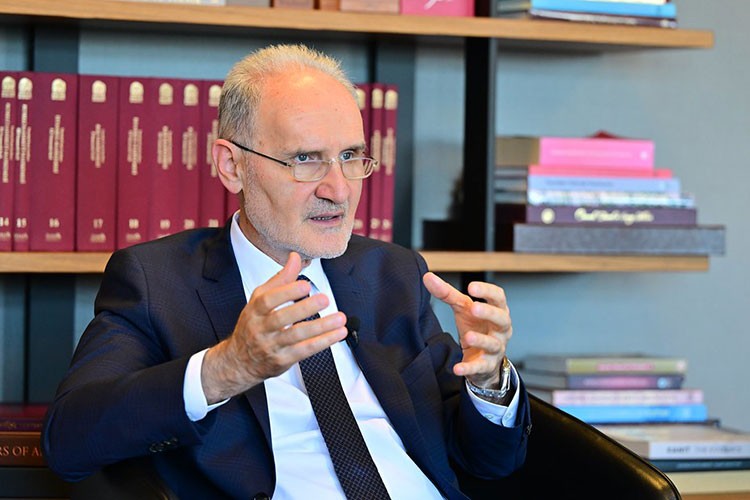 "Enflasyonun yüzde 30'un altına ineceğine inanıyoruz"