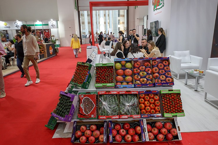 Meyve ve sebze sektörü İzmir'deki fuarda buluştu