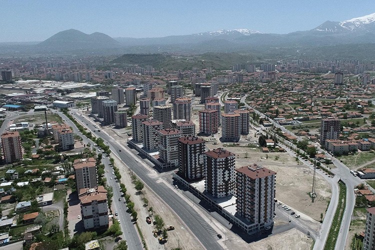 Melikgazi'de 81 dairenin kura çekimi ve anahtar teslimi yapılacak