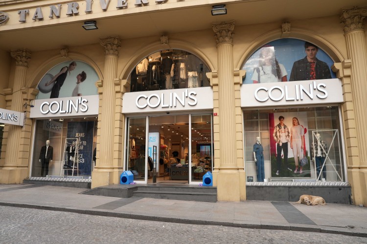 COLIN'S VE HAÇİKO PATİLİ DOSTLARA DESTEK İÇİN EL ELE