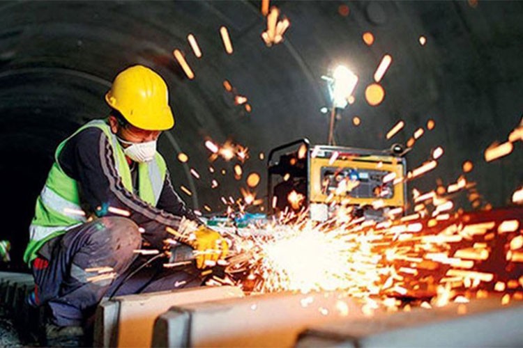 Sanayi üretimi aylık yüzde 3,1 arttı