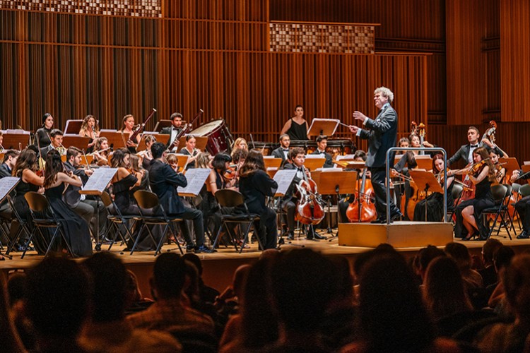 Türkiye ve Avrupa turnesine çıkıyor