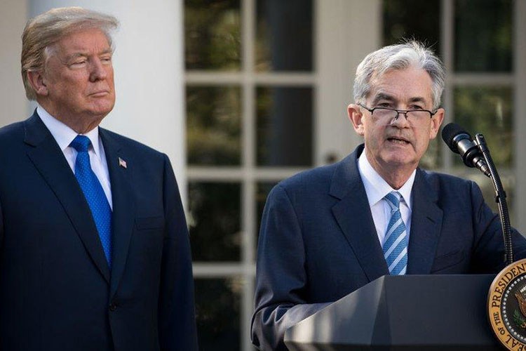Trump faizi düşürmesi için Powell'a "not" gönderdi