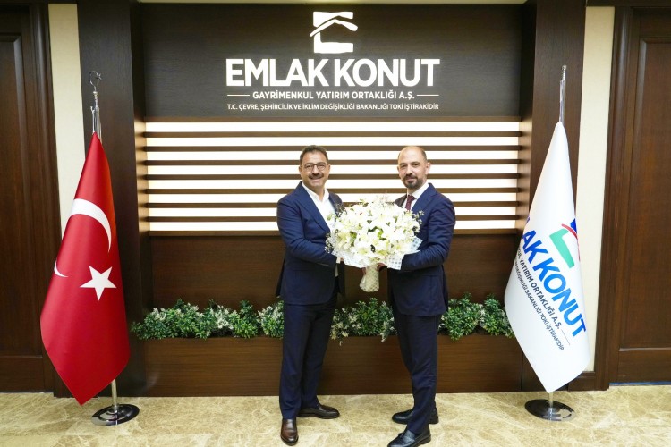 Emlak Konut'ta bayrak değişimi