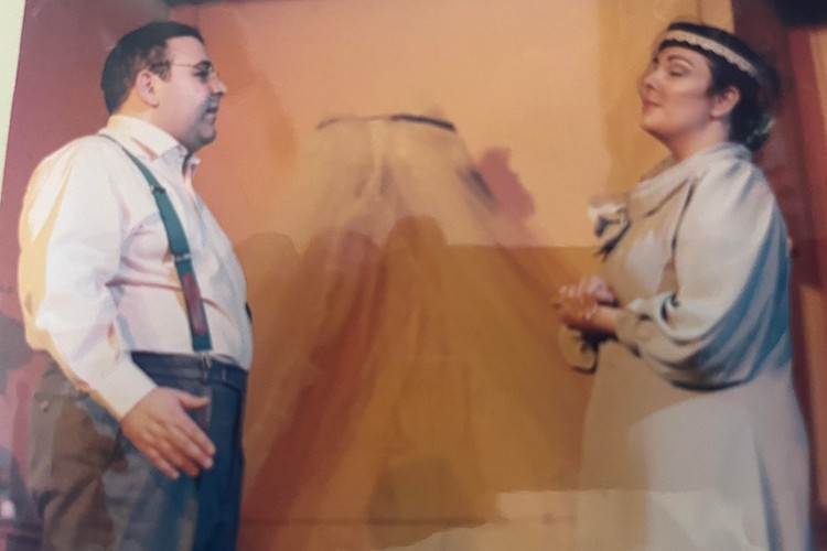 Eski dostları bir araya getiren oyun