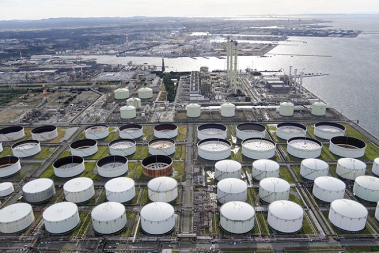 ABD'nin ticari ham petrol stokları azaldı