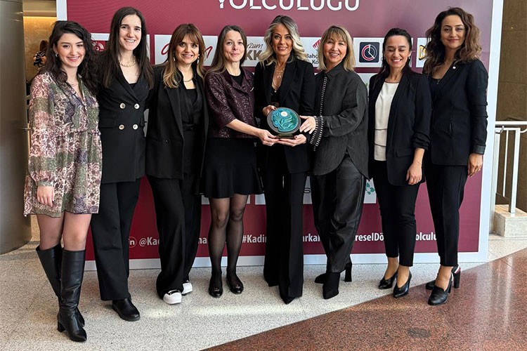 Merck Türkiye'ye 'Kadın Dostu Markalar Farkındalık Ödülü'
