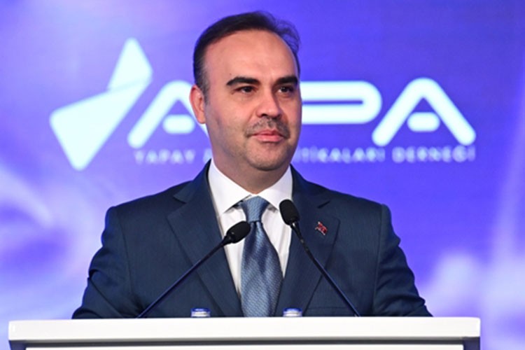 "Tüm illerde dev yatırımları hayata geçireceğiz"