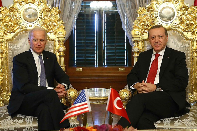 Brüksel'de zor zirve