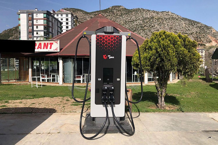 EN YAKIT kullanıcı odaklı lokasyonlarda