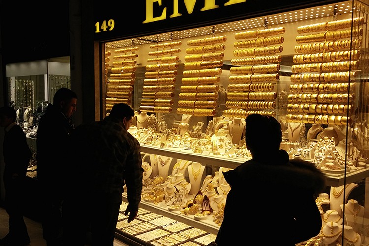 Kapalıçarşı'da altın