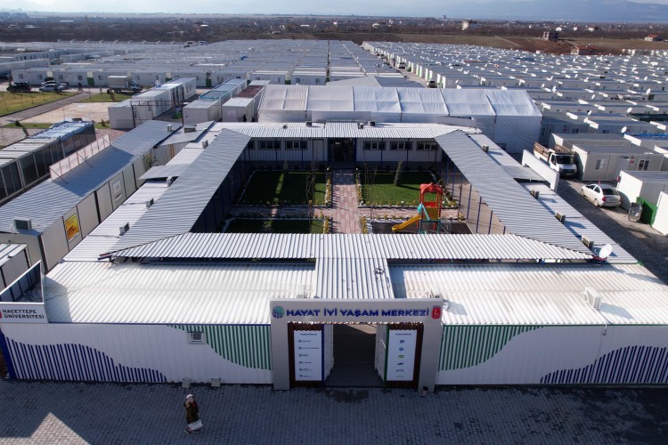 Hayat Holding 15. Kurumsal Sorumluluk Zirvesi'nden beş ödülle döndü!