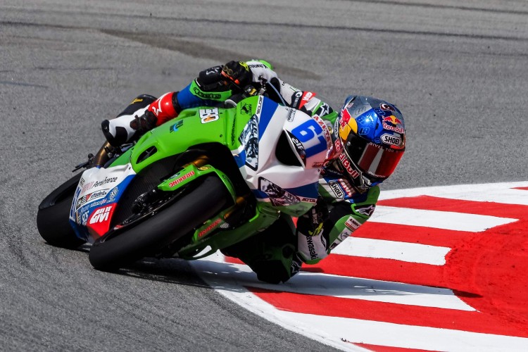 Can Öncü'den İngiltere'de İki Podyum