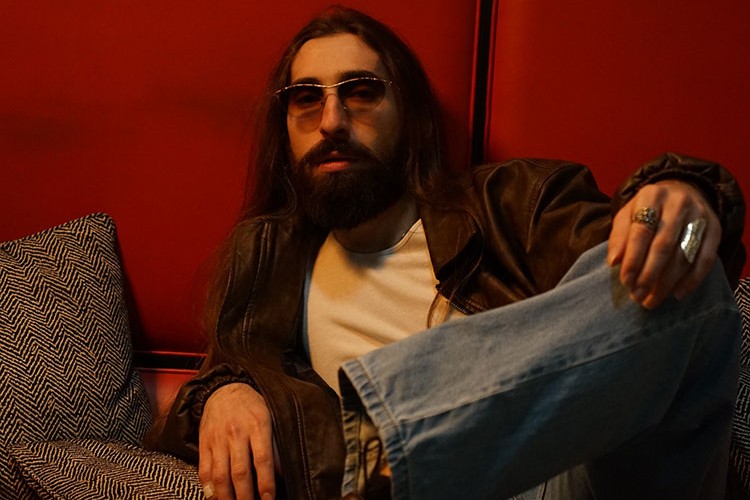 Emre Fel'den yeni albüm