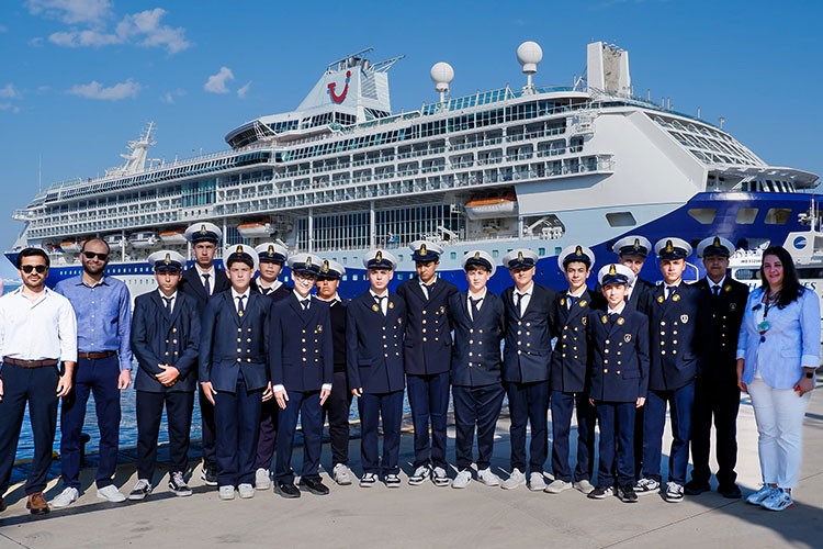 Geleceğin denizcilerini ağırladı