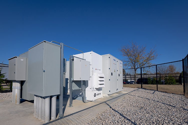 Veri merkezi mikro şebeke kurulumunu tanıtıyor