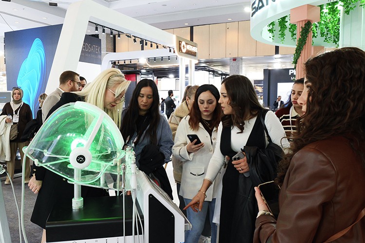 Güzellik sektöründe dört günde 20 binden fazla ziyaretçi