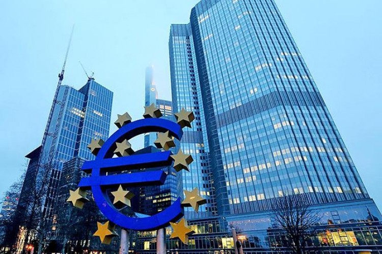 Avro Bölgesi ikinci çeyrekte yüzde 0,7 büyüdü