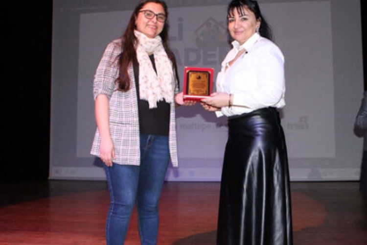 Kartal Belediyesi 'Veli Akademisi' eğitim programı devam ediyor