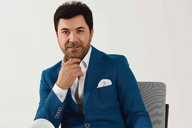 Yeni şarkısı coşturacak