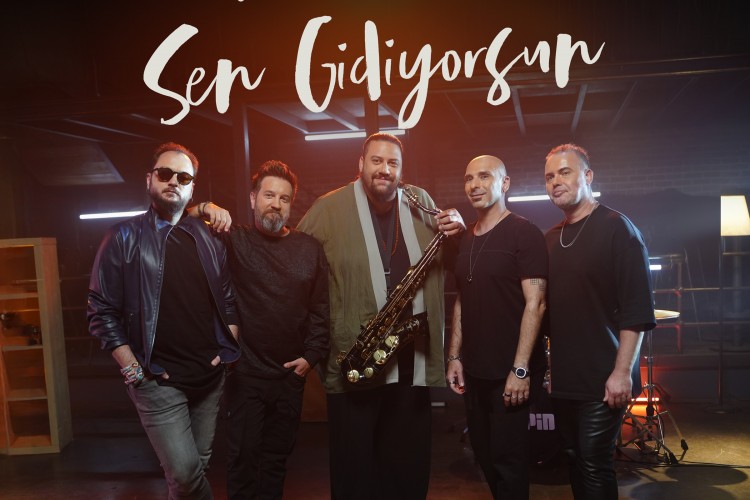 Sen Gidiyorsun şarkısına 14 yıl sonra yepyeni versiyon
