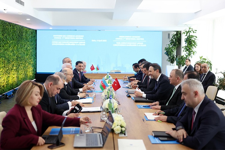 Azerbaycan'la elektrik alanında işletme anlaşması imzalandı