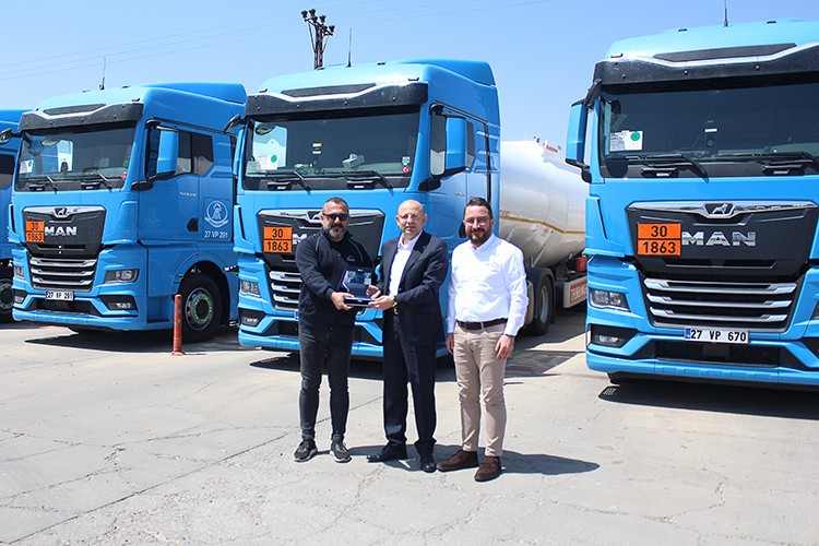 Volkan Group hedeflerine ödüllü MAN TGX çekicilerle yürüyor