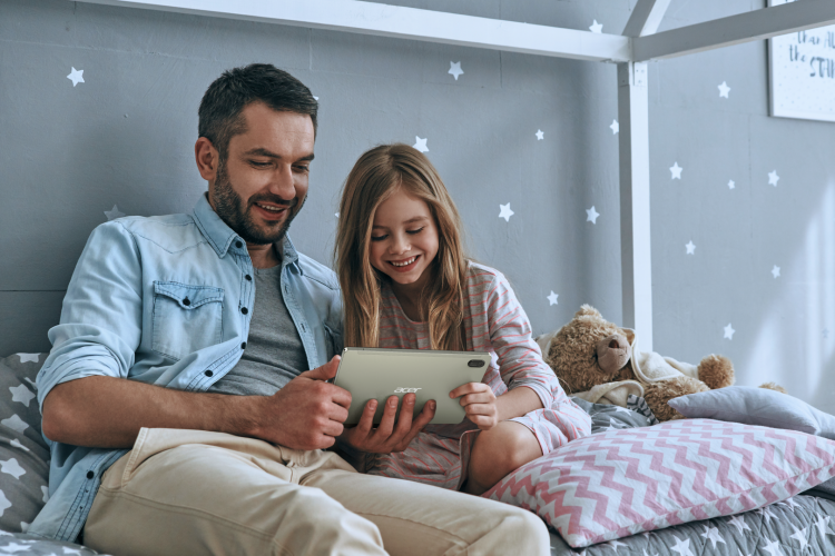 Acer, evde eğlencenin konforunu aileler ve öğrenciler için büyük ekranlı Iconia Tab M10 ile ikiye katlıyor