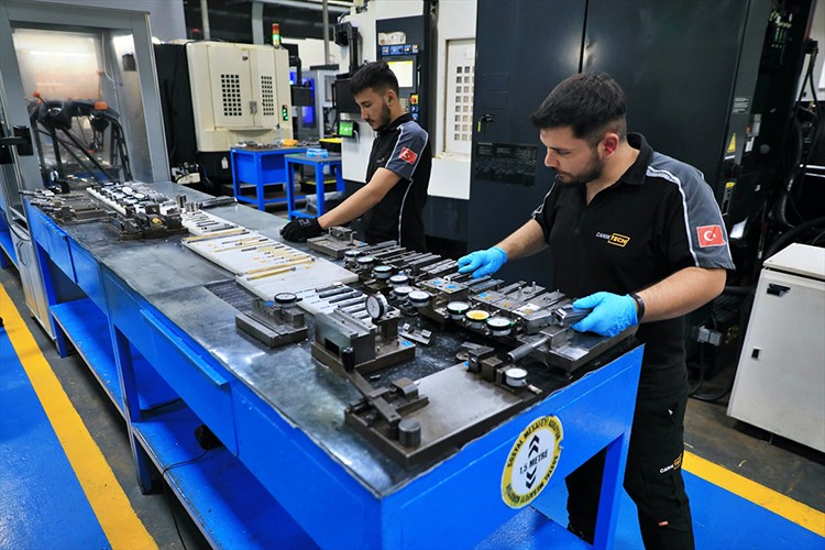 Türkiye'nin yeni ağır makineli tüfeği vitrine çıkıyor