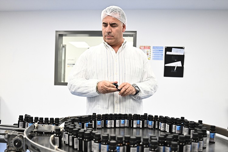 Atar dükkanında doğan markayla 40 ülkeye ihracat yapıyor