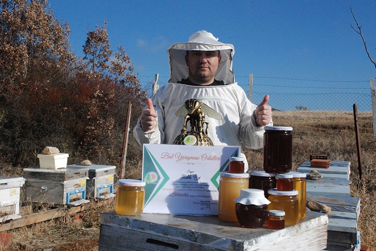 Eskişehirli üreticinin balı uluslararası yarışmada birinci seçildi