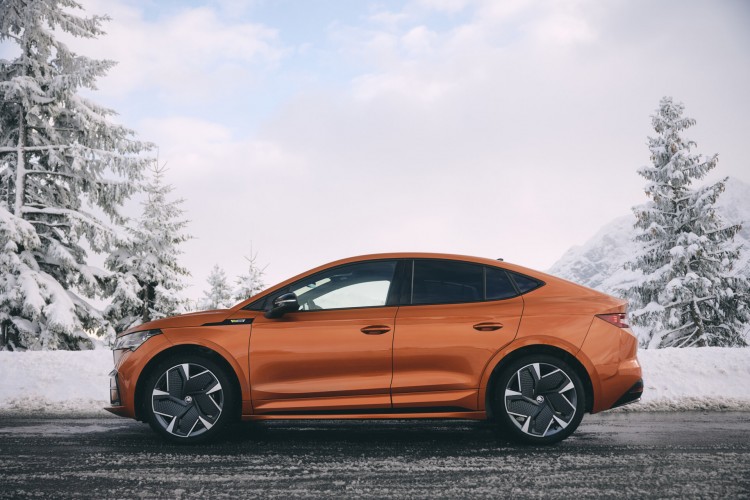 Škoda, Araçlarına ChatGPT'yi Entegre Ederek Kullanıcı Deneyimini Artırıyor