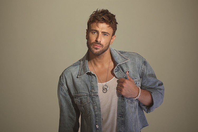 Ahde Vefasız' Müzikseverlerle Buluştu