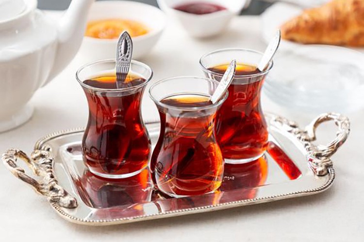 "Salgında bol bol çay içildi"