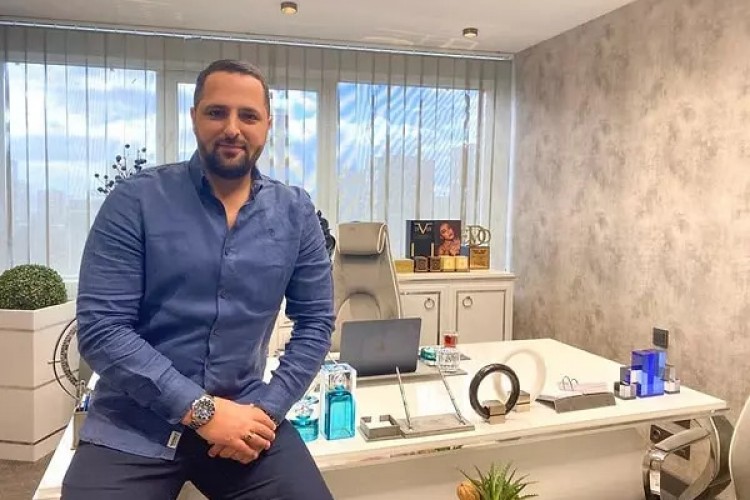 Ünlülerin lens merakı