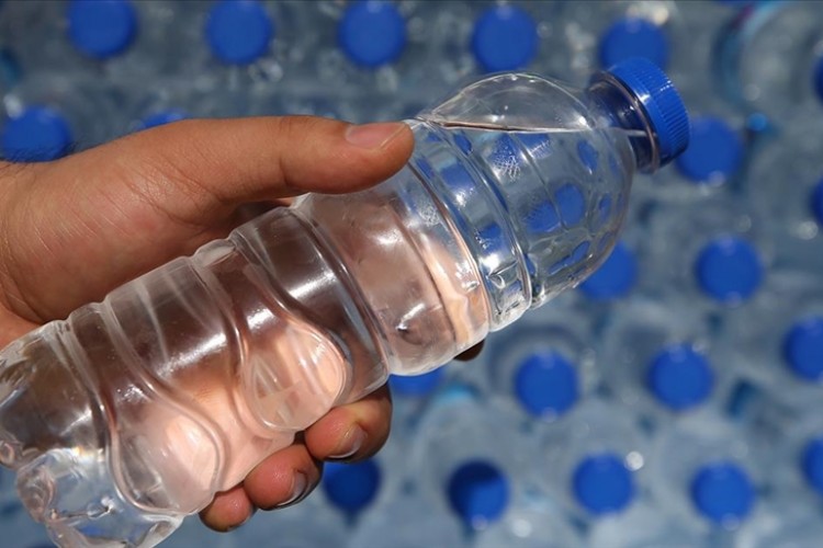 Ambalajlı su sektörünün pazar büyüklüğü geçen yıl 31 milyar lirayı aştı