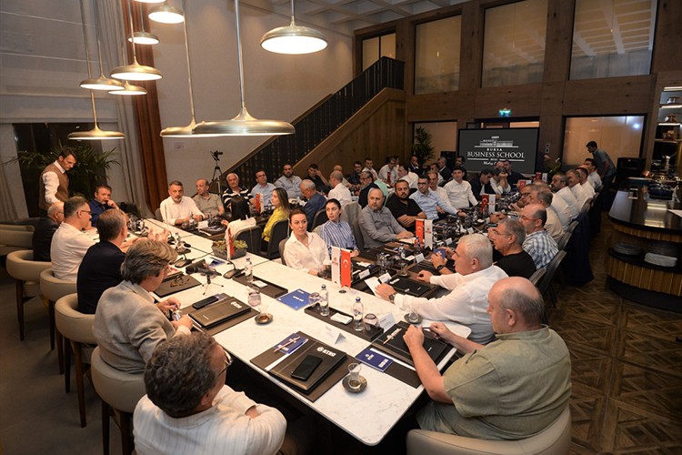 İş dünyası "Strateji Arama Çalıştayı"nda bir araya geldi