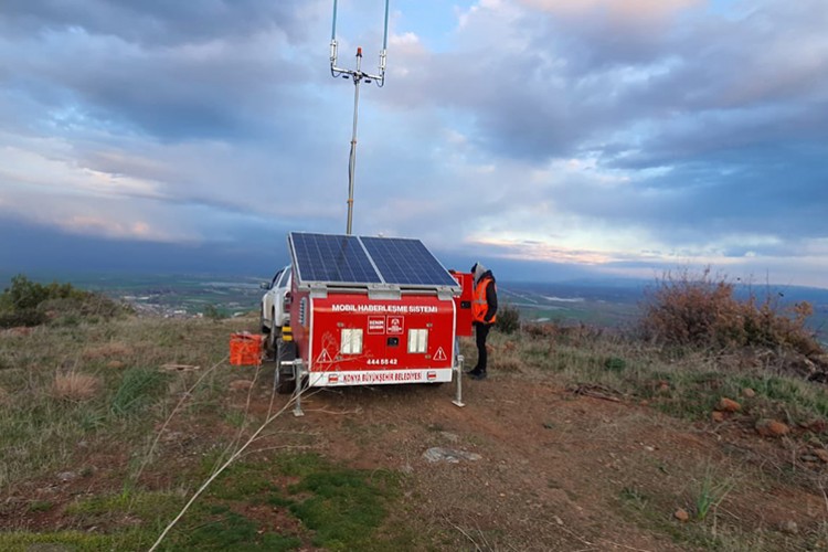 Hatay'da mobil telsiz rölesiyle iletişim