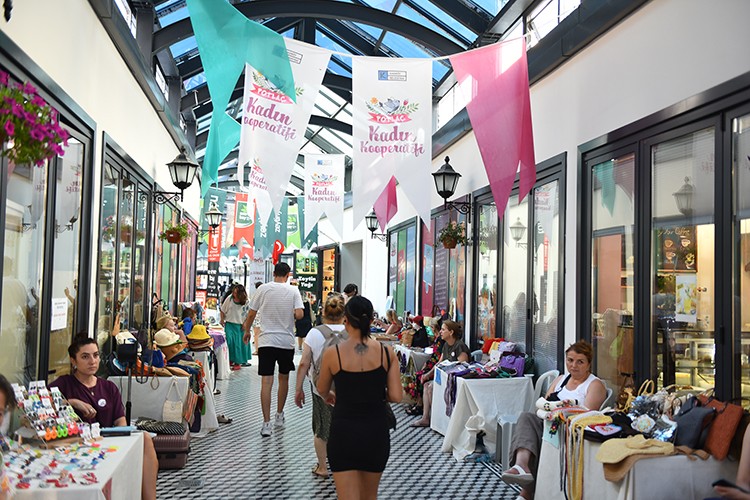 Potlaç Kadın Emeği Pazarı açıldı