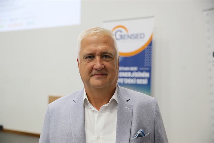 Güneş enerjisinin 53 gigavata ulaşması hedefleniyor