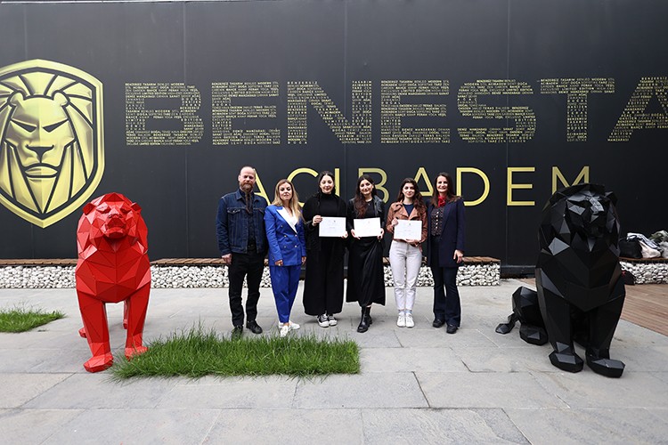 İnşaat atıklarını sanat eserine dönüştürdüler