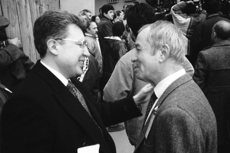 Zülfü Livaneli ve Erdal Öz'den bir dostluk düeti: Sazın Teli Koptu