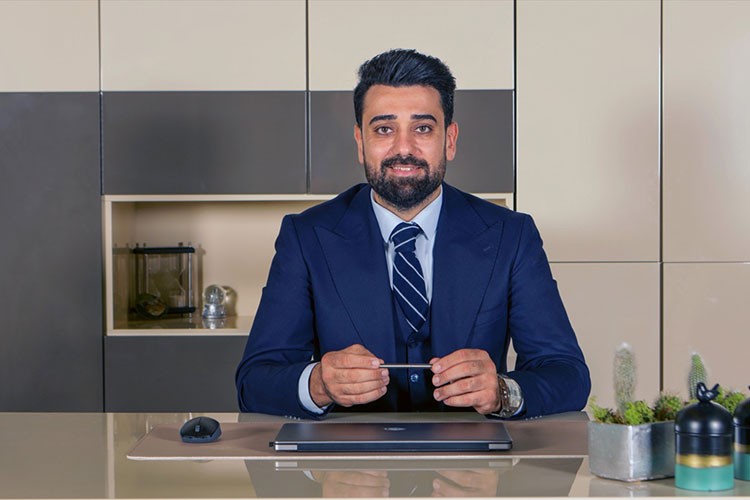 Türkiye'ye 500 bini aşkın "Suriye devrimi bayrağı" siparişi