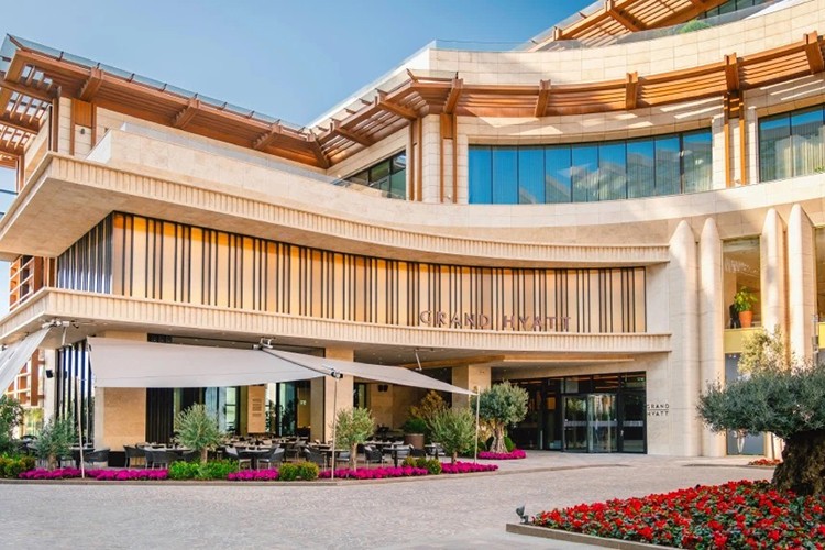 Grand Hyatt İzmir kapılarını açtı