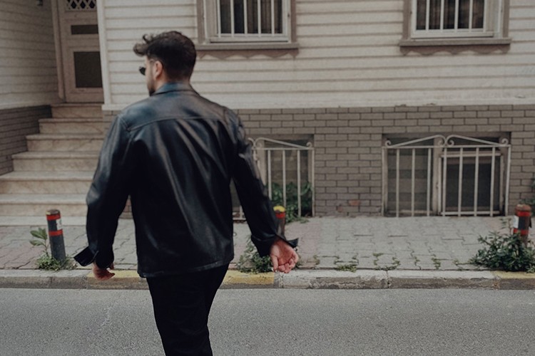 Alternatif Sahnenin Parlayan İsmi Göksel İpekçi'den Yeni Şarkı Geldi