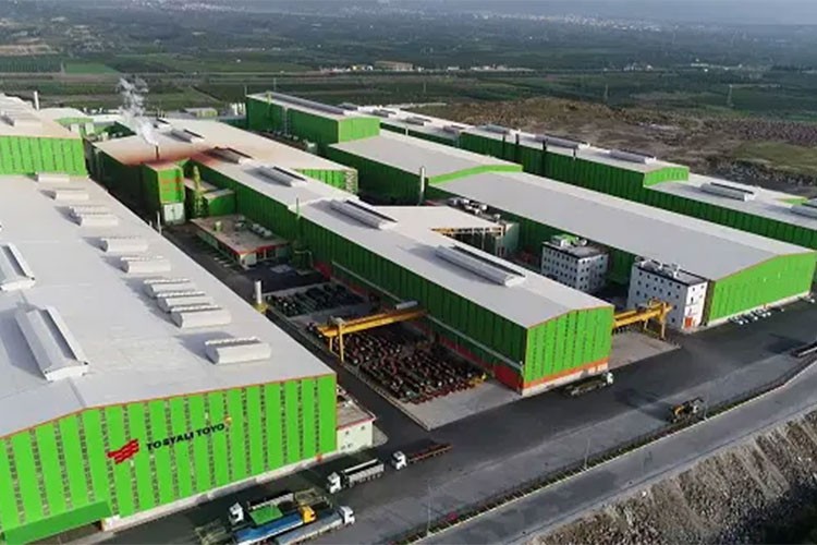 Tosyalı Holding'den depremzede sanat öğrencilerine kariyer desteği