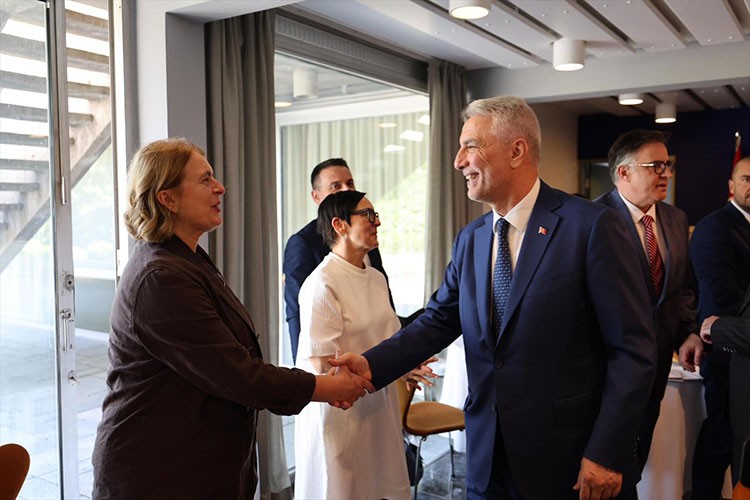 Bakan Bolat, AB üyesi ülkelerin büyükelçileriyle buluştu: