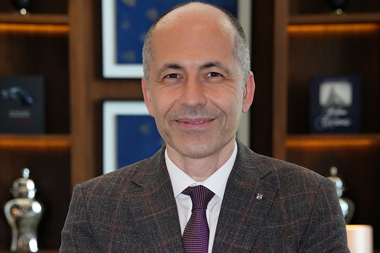 Hilton Bomonti'nin yeni otel müdürü Özgür Mete Altay oldu